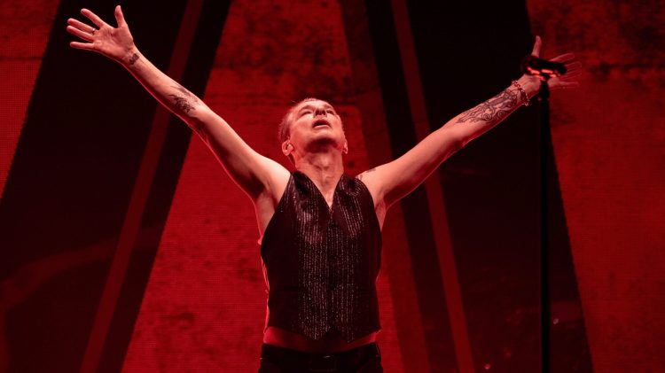 Image for display with article titled Gallery: Depeche Mode debuts ‘Memento Mori’ tour at Sacramento’s Golden 1