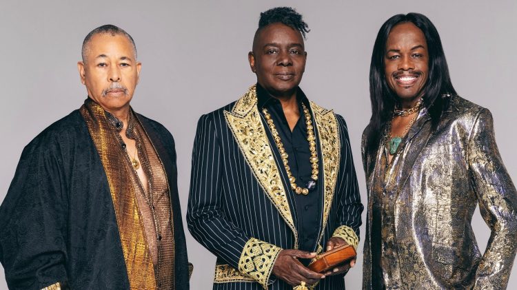 Image for display with article titled Earth, Wind & Fire looks to bring the fire to Sacramento on June 16