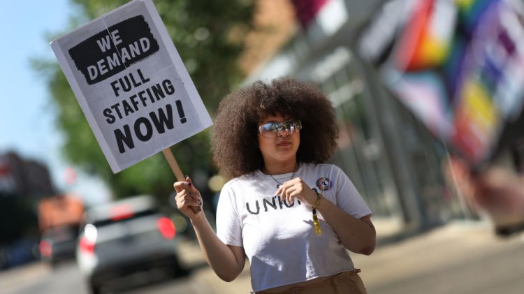 Image for display with article titled Striking Workers Face Another Opponent: U.S. Labor Laws