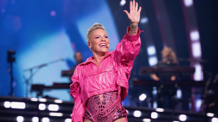 Image for display with article titled P!nk stuns fans during opening night of Trustfall Tour in Sacramento