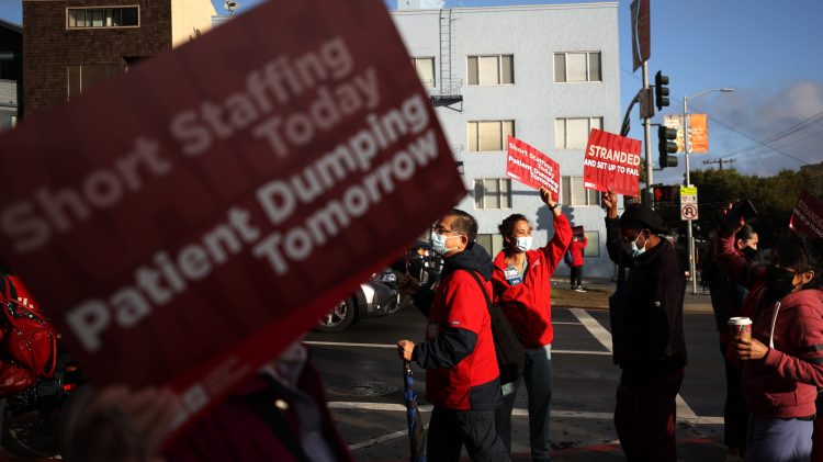 Image for display with article titled Strike: Kaiser workers say they want the old Kaiser back