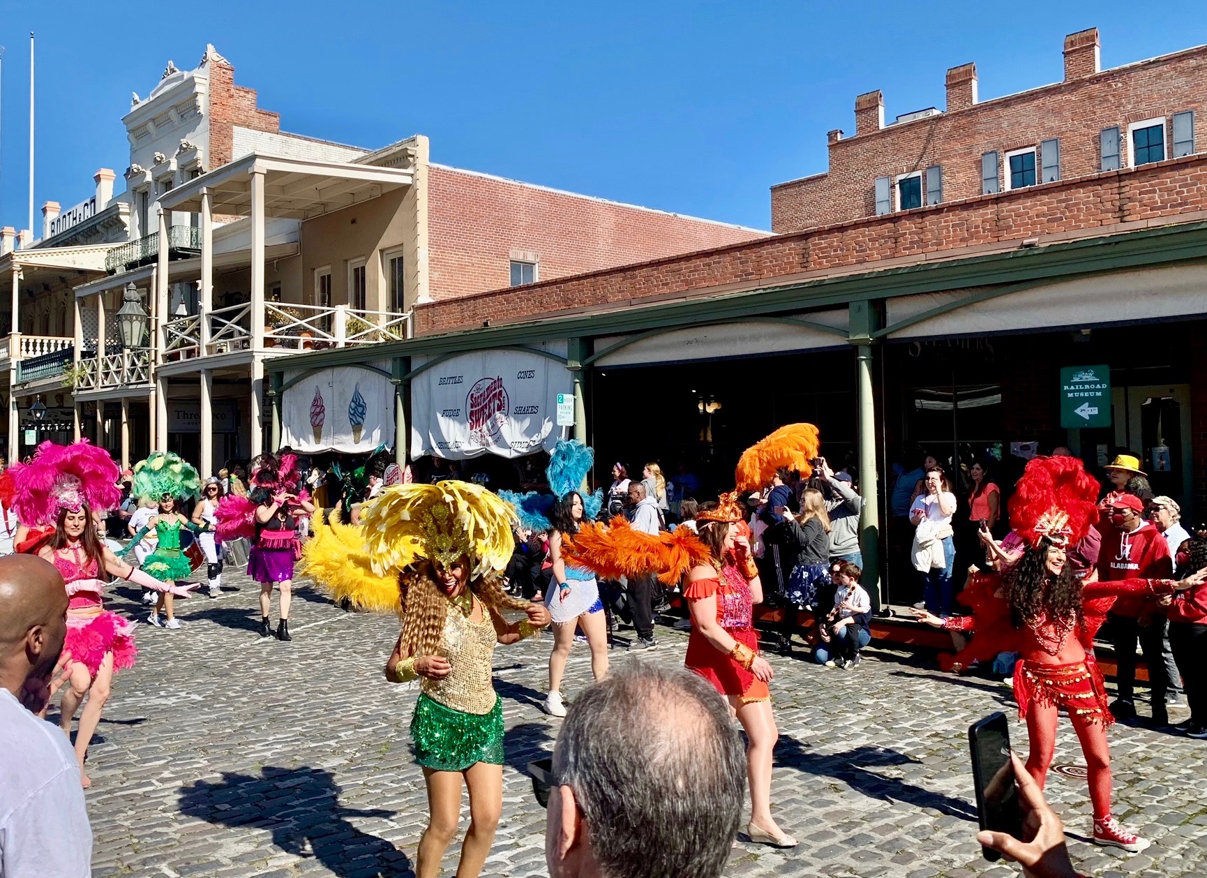 Gallery Sacramento Mardi Gras draws thousands to city's historic