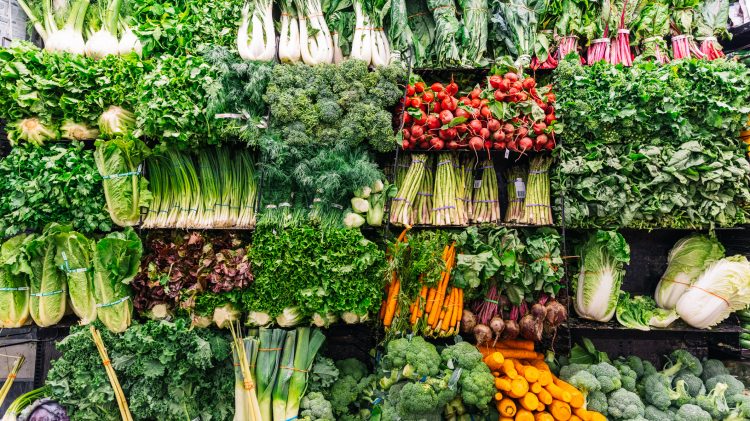 Image for display with article titled Money Has Run Out for Fruits and Vegetables for Low-Income Californians. Elected Leaders Are Silent.