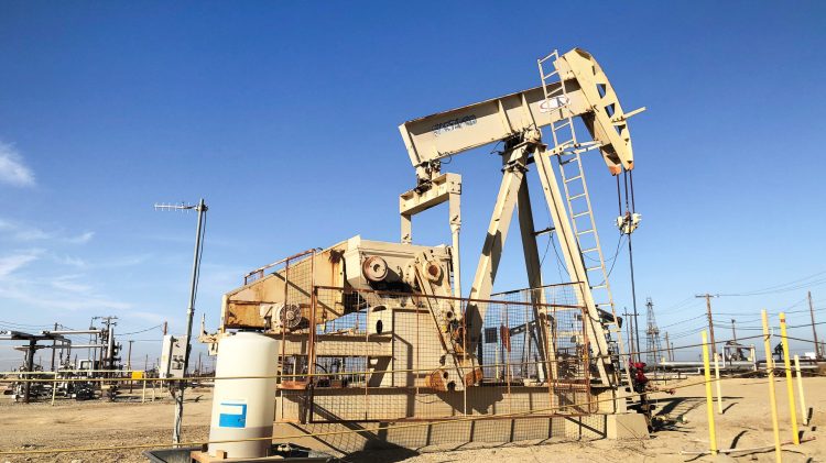 Image for display with article titled Will California’s Largest Oil Well Owner Get a Pass on Paying to Clean Up Its Mess?