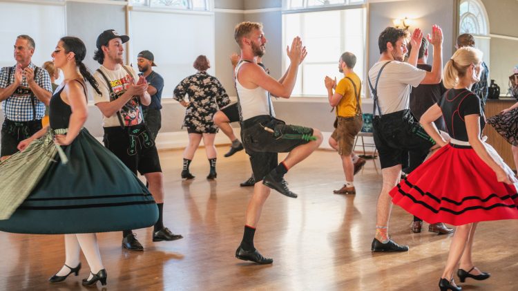 Image for display with article titled German Dance Group in Sacramento Gears Up for Oktoberfest Tour, Spreads Cultural Appreciation